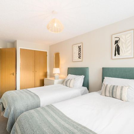 Modern 2-Bedroom Apartments With Free Parking In Leamington Spa Dış mekan fotoğraf