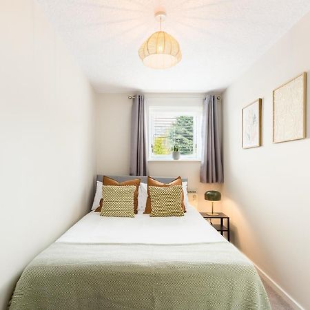 Modern 2-Bedroom Apartments With Free Parking In Leamington Spa Dış mekan fotoğraf