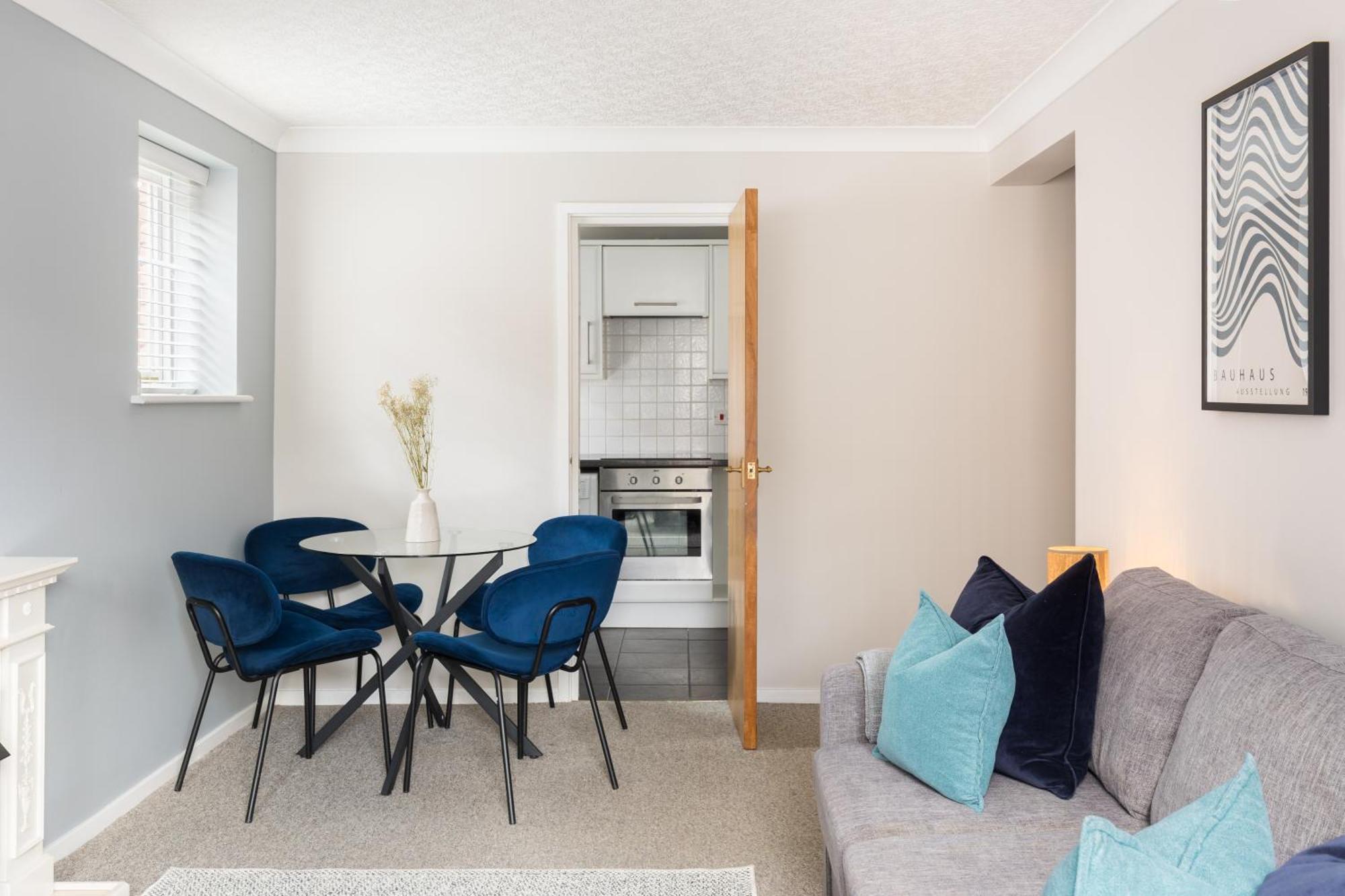 Modern 2-Bedroom Apartments With Free Parking In Leamington Spa Dış mekan fotoğraf