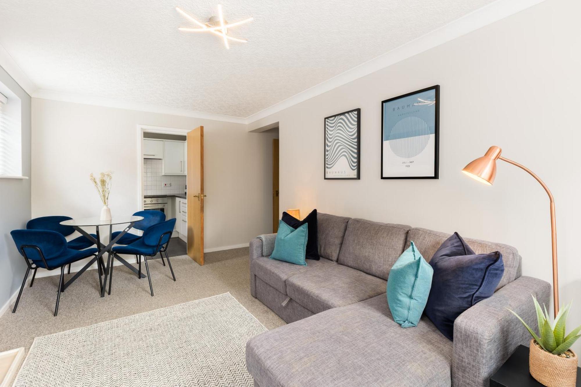 Modern 2-Bedroom Apartments With Free Parking In Leamington Spa Dış mekan fotoğraf