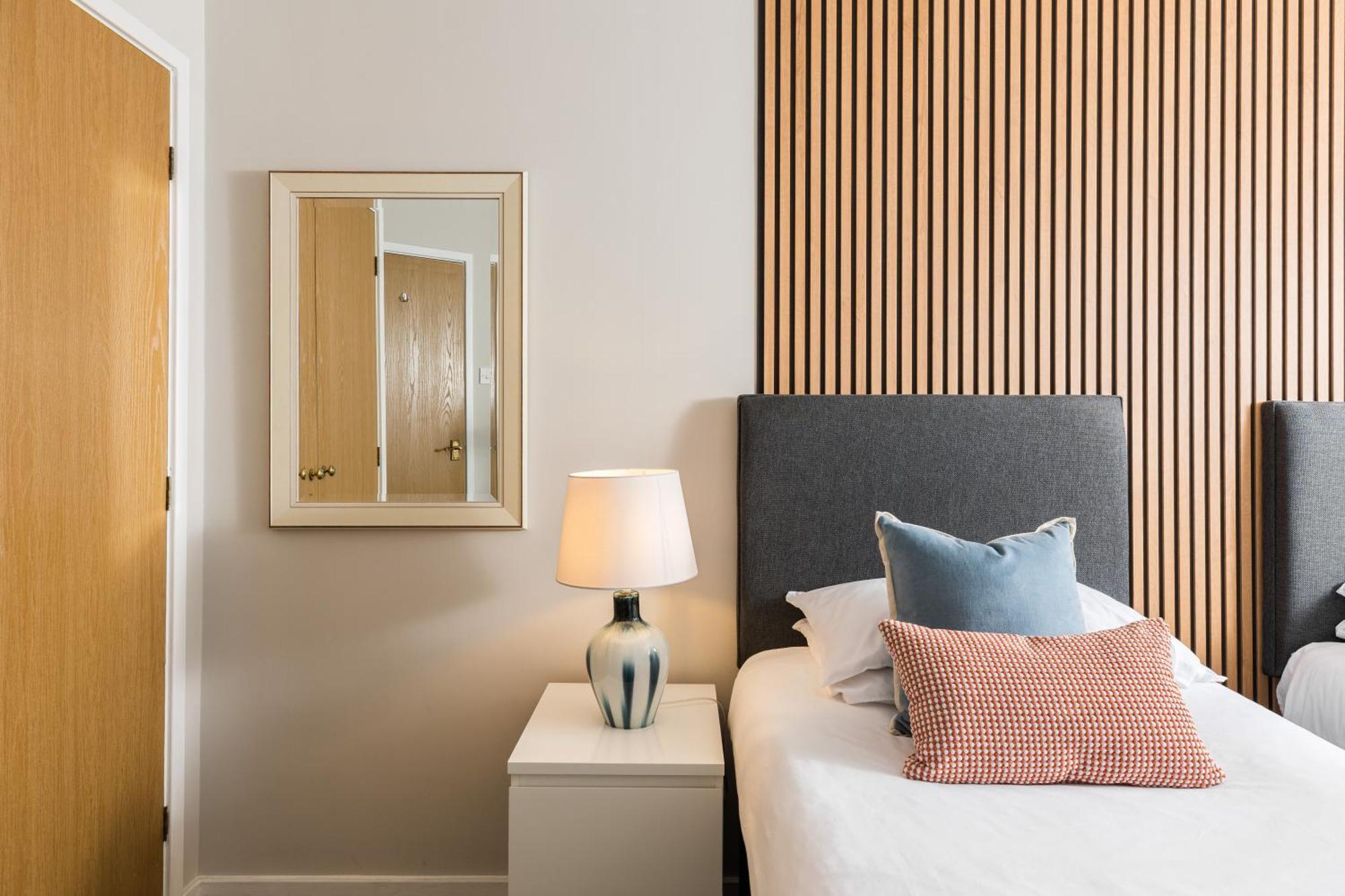 Modern 2-Bedroom Apartments With Free Parking In Leamington Spa Dış mekan fotoğraf