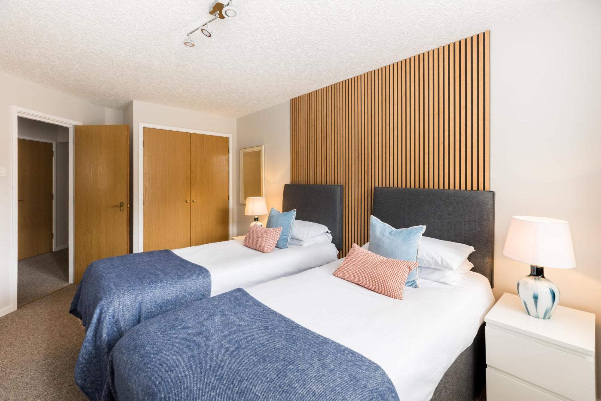 Modern 2-Bedroom Apartments With Free Parking In Leamington Spa Dış mekan fotoğraf