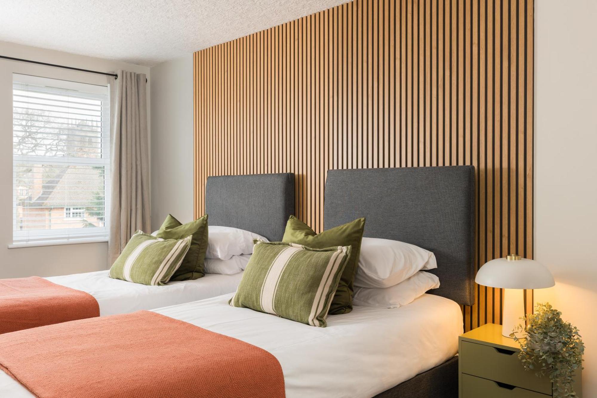 Modern 2-Bedroom Apartments With Free Parking In Leamington Spa Dış mekan fotoğraf