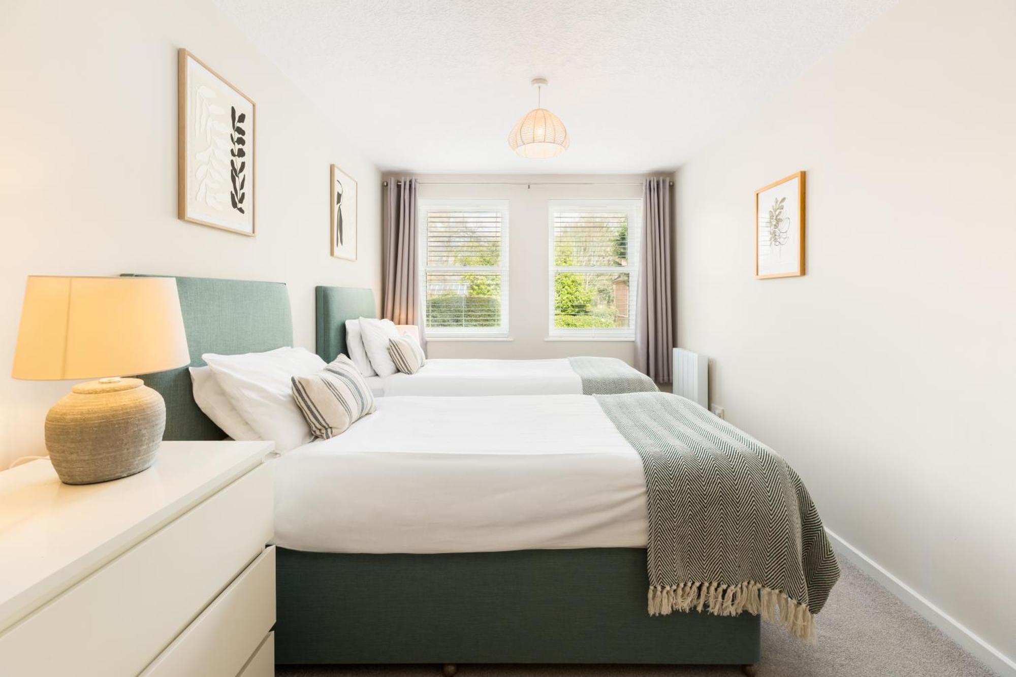 Modern 2-Bedroom Apartments With Free Parking In Leamington Spa Dış mekan fotoğraf